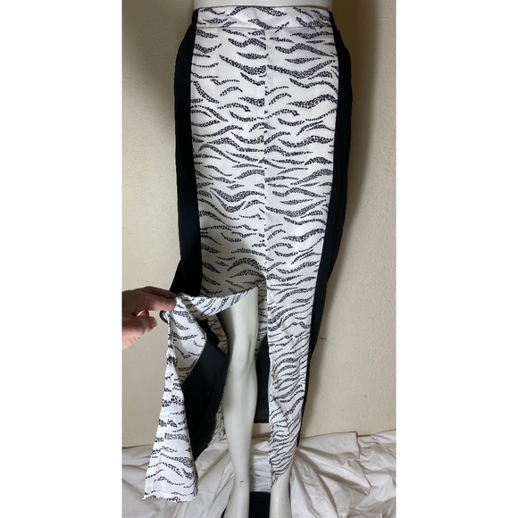 🌟LAST CHANCE 🌟 Kensie NWOT Black and White Skirt - Picture 3 of 12
